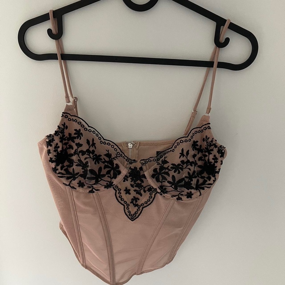 Elegant Tan and Black Lace Bustier